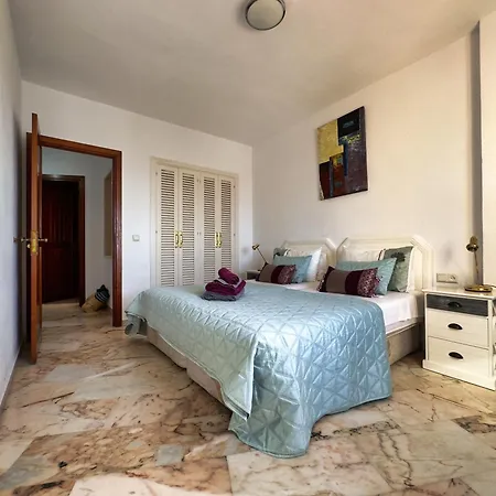 With Secure Underground Parking Appartement *