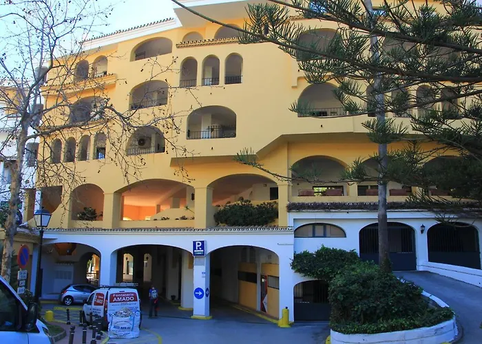 Appartement With Secure Underground Parking *