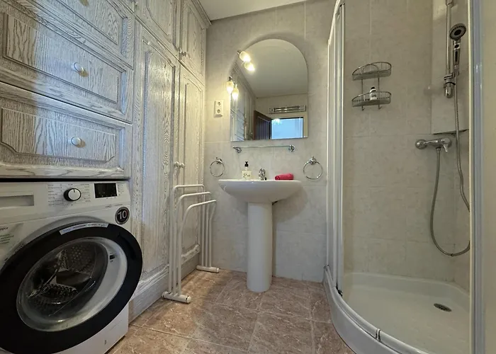 Appartement With Secure Underground Parking *
