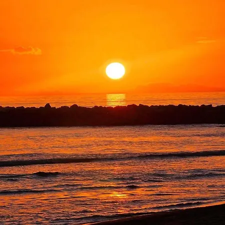 아파트 With Secure Underground Parking *