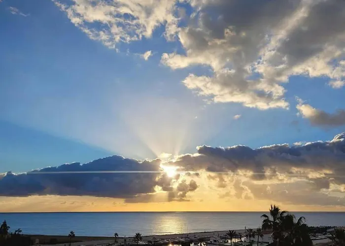 With Secure Underground Parking Апартаменты *